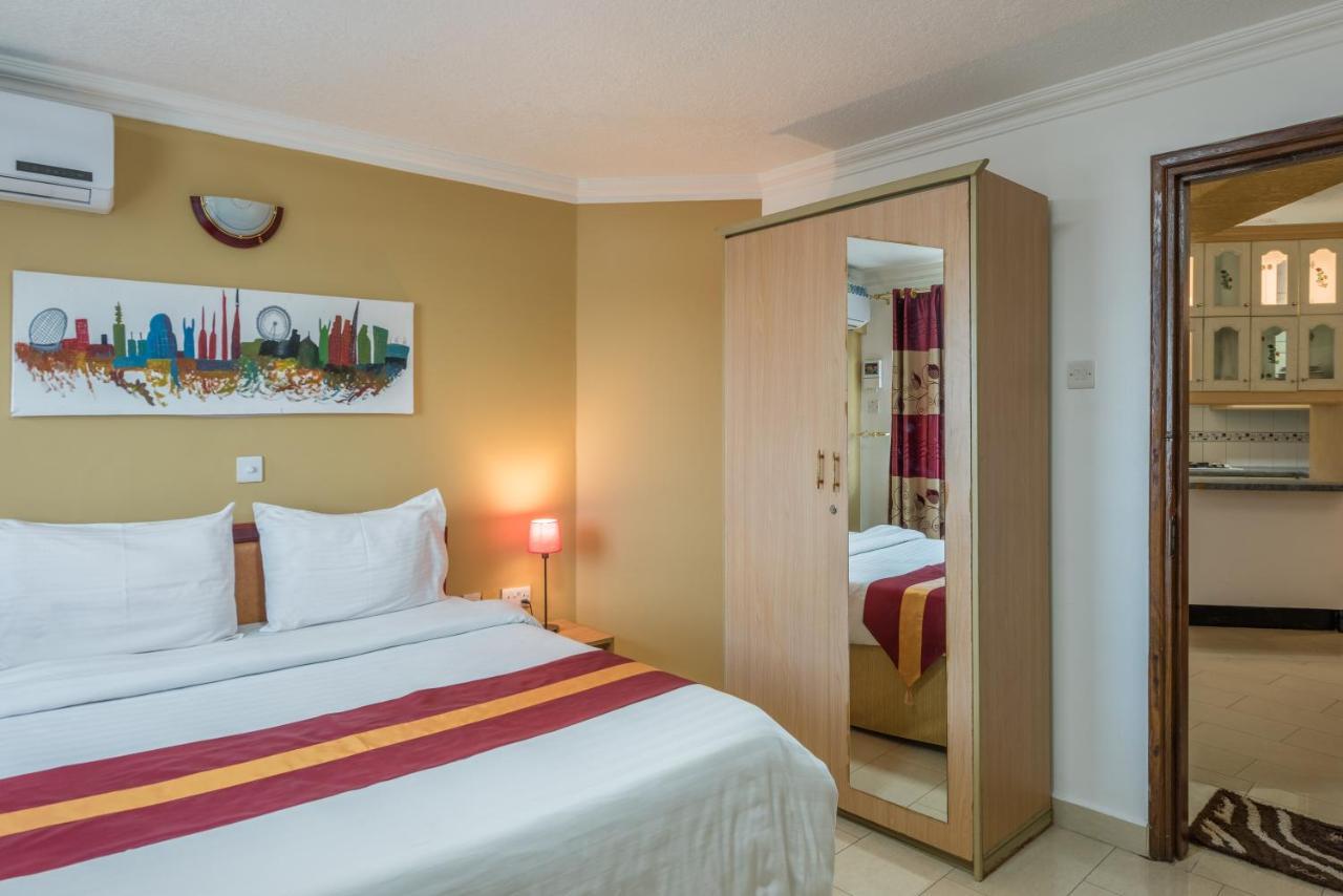 Hotel Raha Tower Dar es Salaam Esterno foto