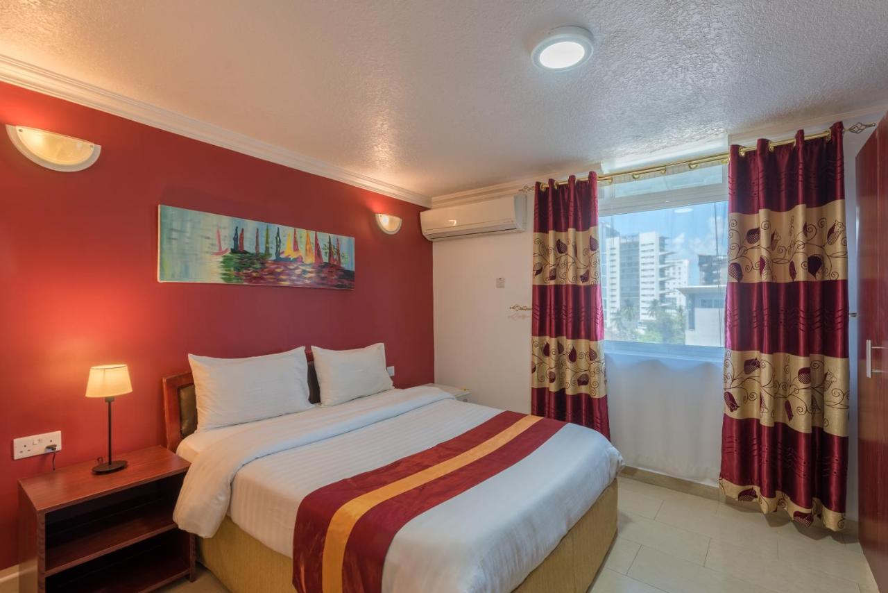 Hotel Raha Tower Dar es Salaam Esterno foto